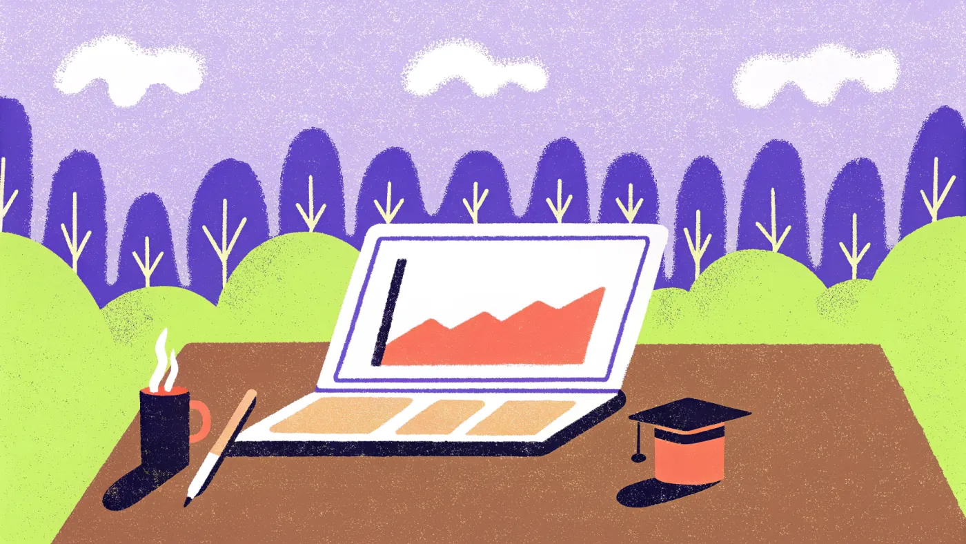 Meer dan 100 uur lesmateriaal, van je eerste munt tot technische analyse Een laptop met een candlestick-grafiek naast een open notitieboek, een pen en een mok koffie, met een klein afstudeerhoedje op de laptop
